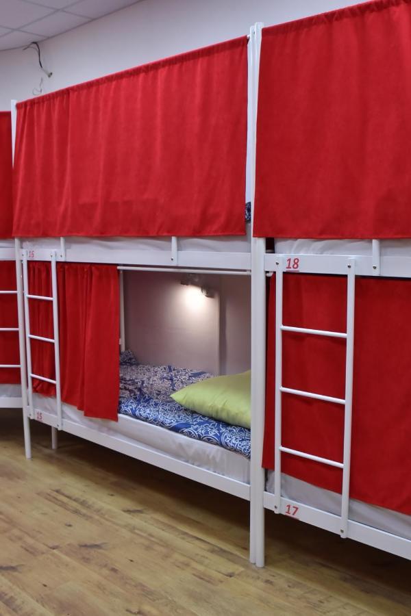 Hostel 777 Darnitsa 基輔 外观 照片