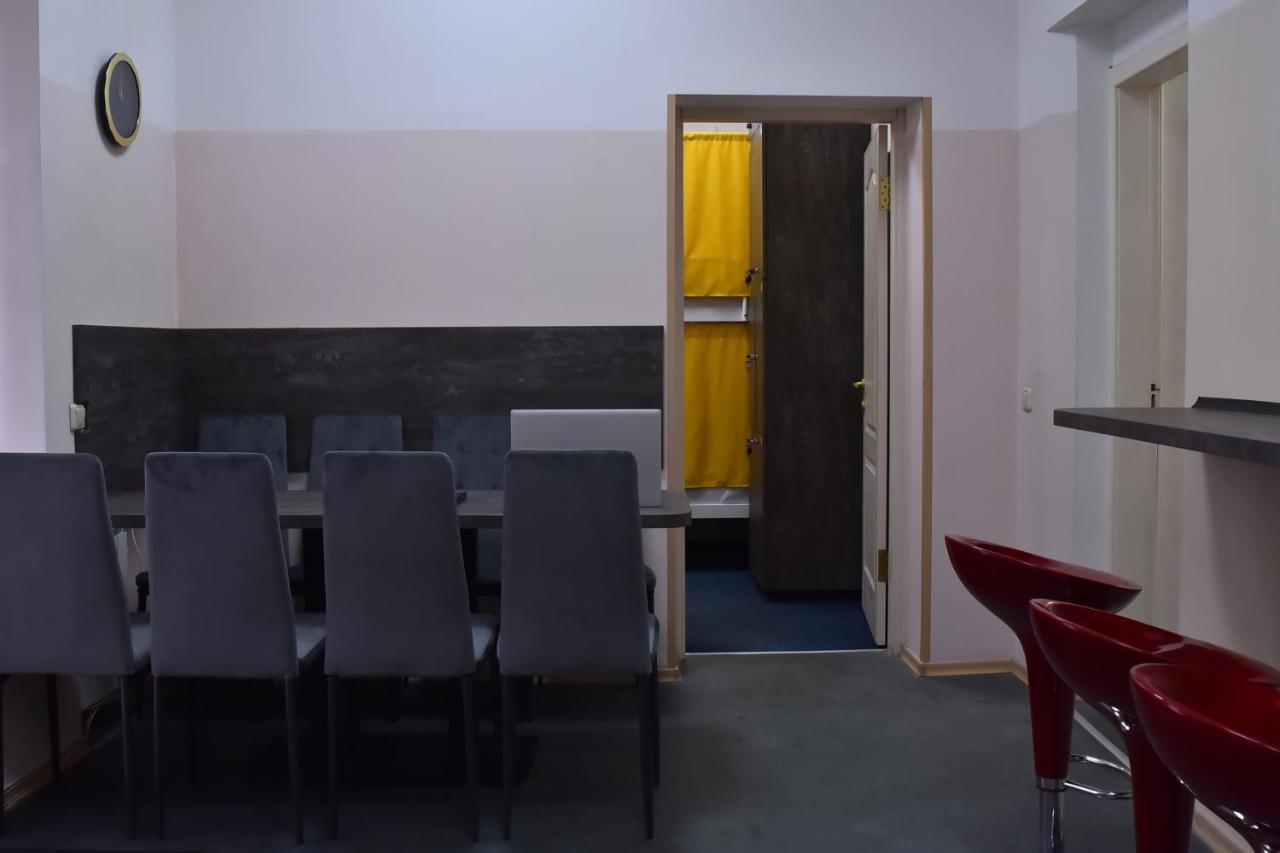 Hostel 777 Darnitsa 基輔 外观 照片