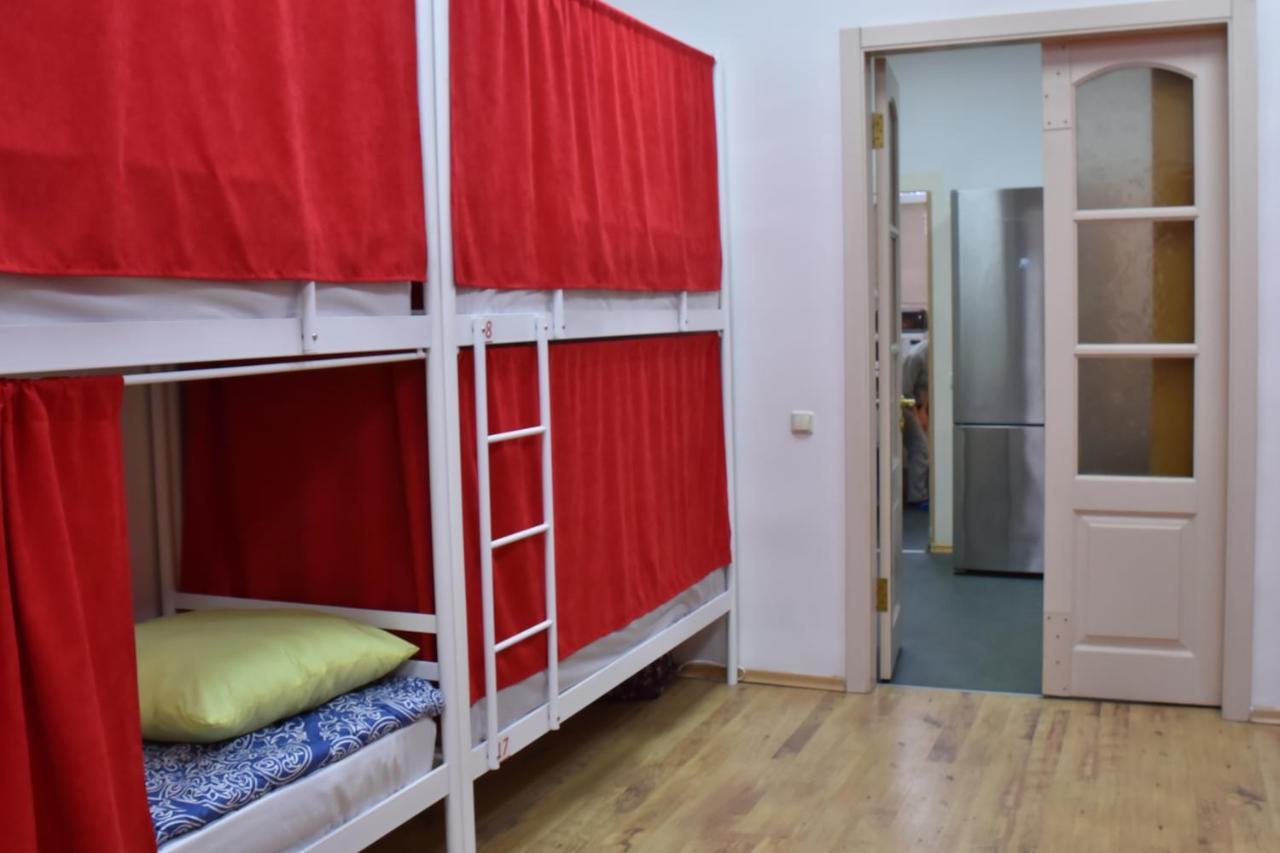 Hostel 777 Darnitsa 基輔 外观 照片